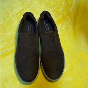 ECCO Men's Dark Brown Slip-On Loafers